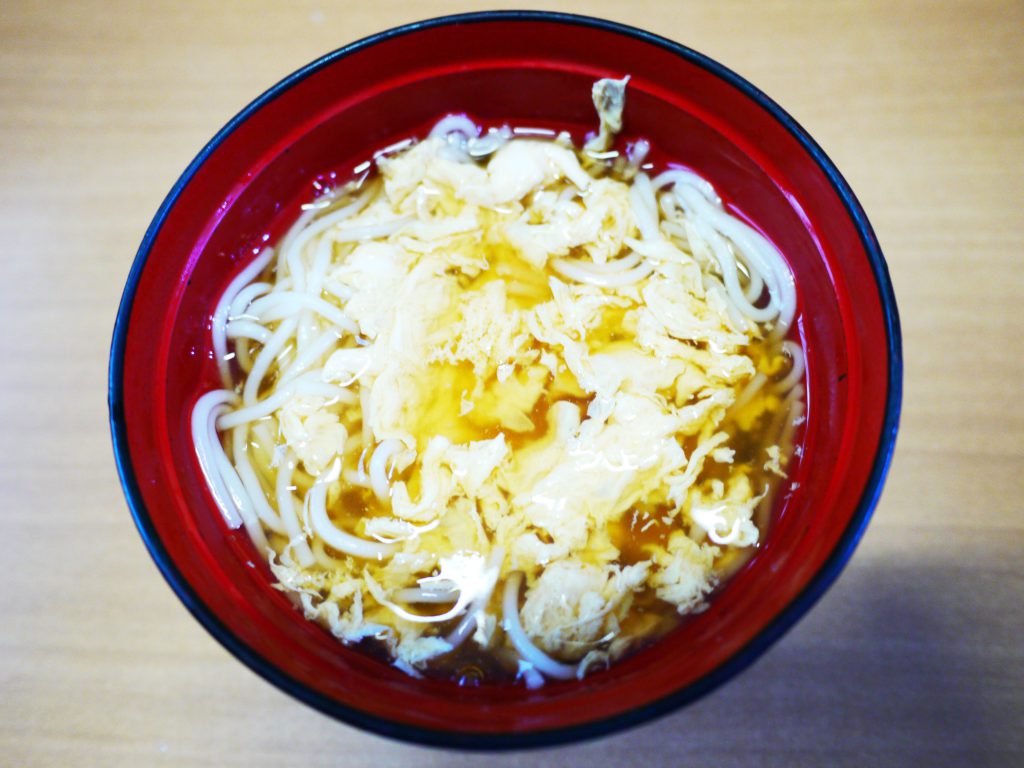 きのうのおやつは、かきたまそうめんでした。