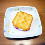 きょうのおやつは、マシュマロサンドでした。