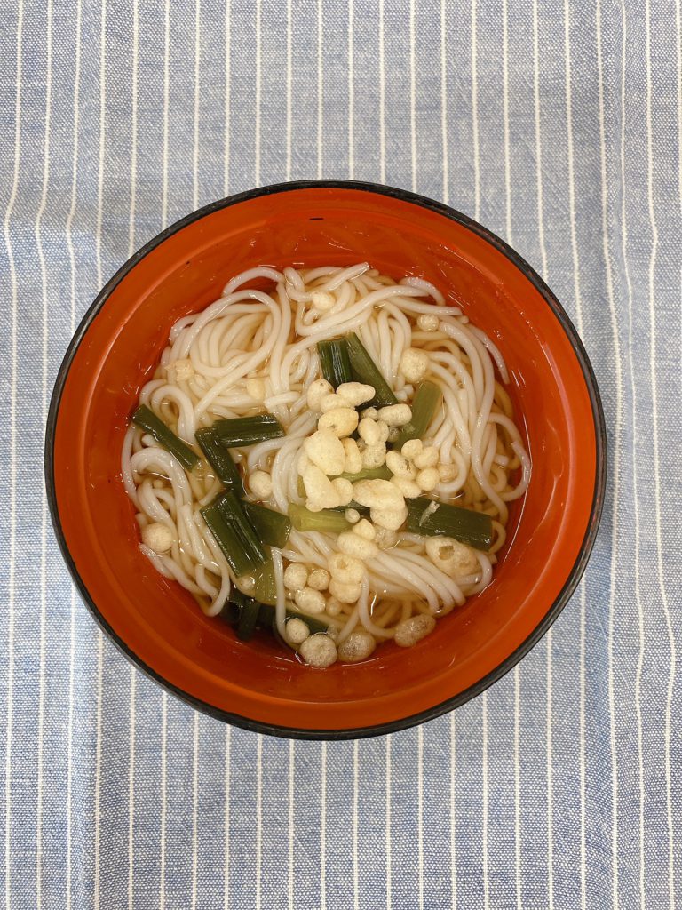 きょうのおやつは、そうめんでした。