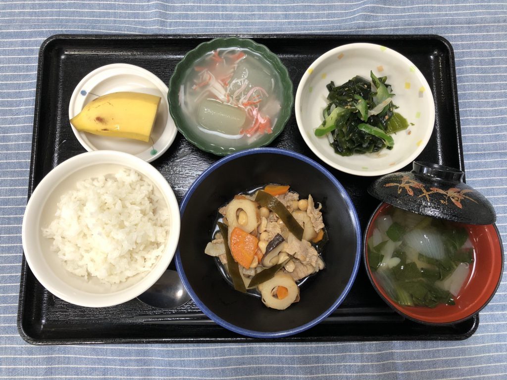 きょうのお昼ごはんは、大豆五目煮、生姜和え、とうがんのくずあん、みそ汁、くだものでした。