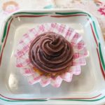 きょうのお昼ごはんは、紫芋タルト風（沖縄の和菓子）でした。