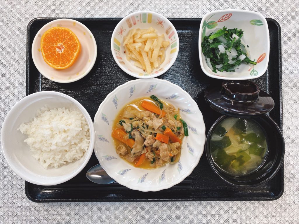 ２月９日水曜日　きょうのお昼ごはんは、プルコギ風・春菊と大根のお浸し・じゃが炒め・みそ汁・くだものでした。