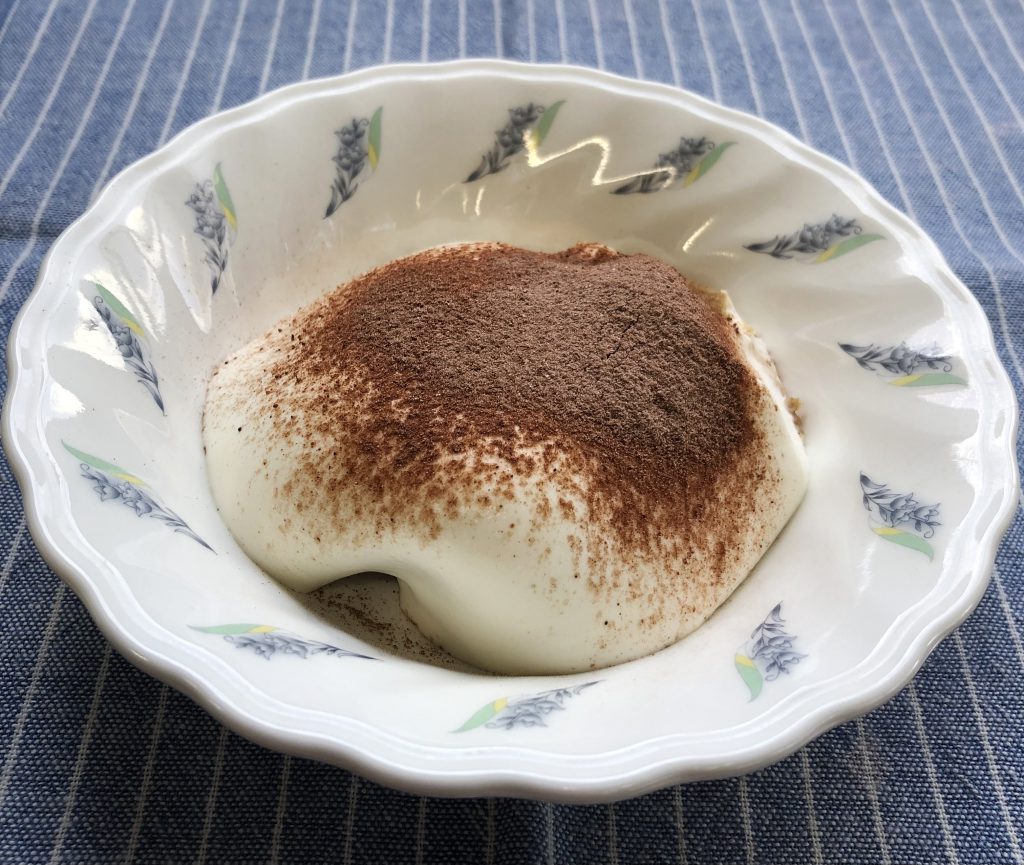 4月30日土曜日　きょうのおやつは、豆腐ティラミスでした。