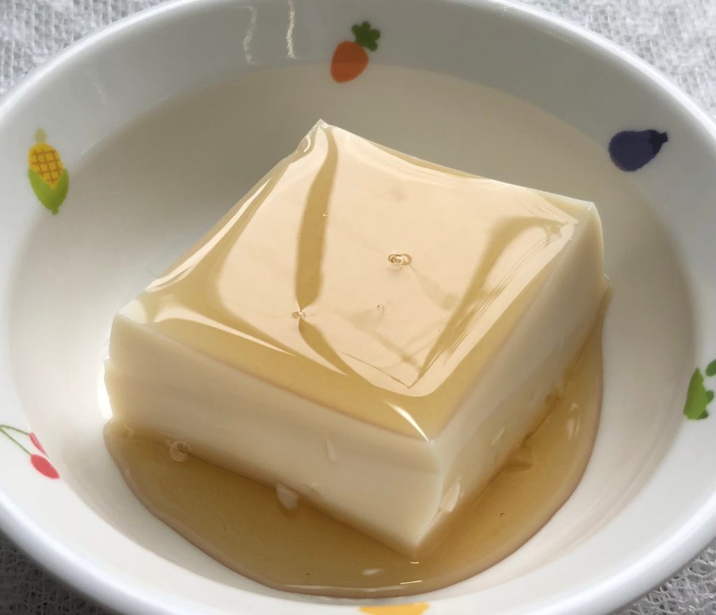 6月11日土曜日　きょうのおやつは、豆乳プリンでした。