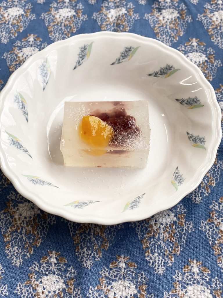 10月27日木曜日　きょうのおやつは、郷土のお菓子・秋出雲風・島根県でした。