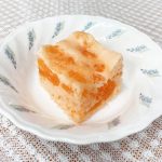 3月7日火曜日　きょうのおやつは、みかん蒸しケーキでした。
