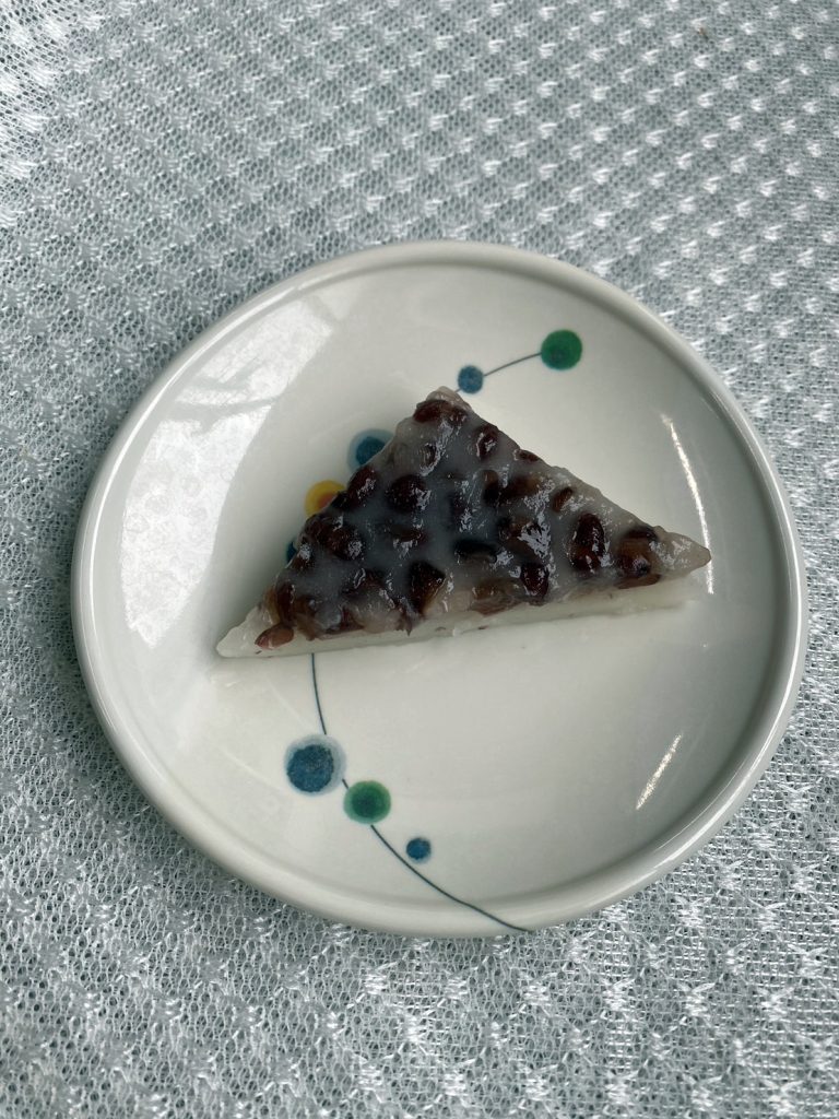 6月30日金曜日　きょうのおやつは、水無月（京都の菓子）でした。