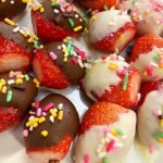2月15日土曜日　きょうのおやつは、バレンタインおやつ　いちごチョコでした。