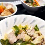 5月1日木曜日　きょうのお昼ごはんは、回鍋肉風・塩昆布和え・がんもの煮物・スープ・くだものでした。