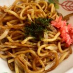 5月2日金曜日　きょうのお昼ごはんは、鶏肉とごぼうの照りマヨ炒め・キャベツと卵のサラダ・カレーポテト・みそ汁・くだものでした。
